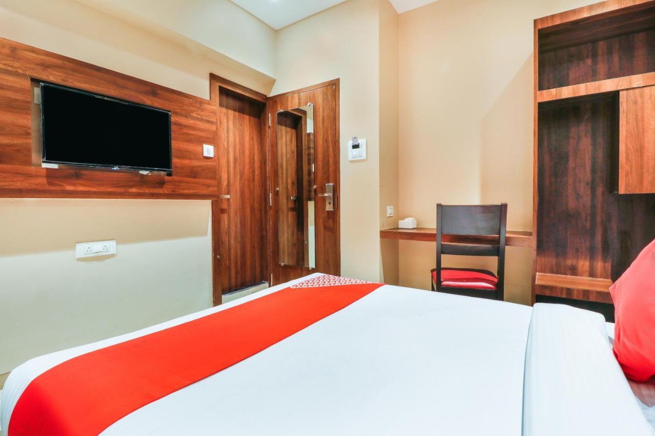 Oyo 70475 Hotel Sea Breeze Bombaj Exteriér fotografie